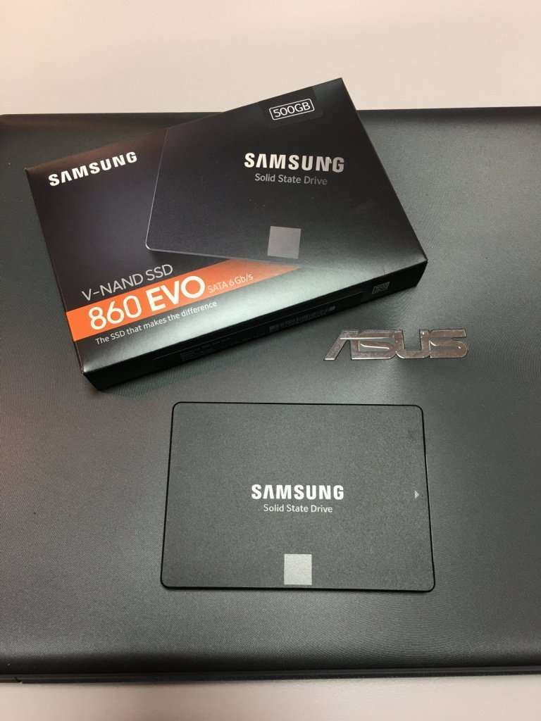 cambiar ssd asus f550